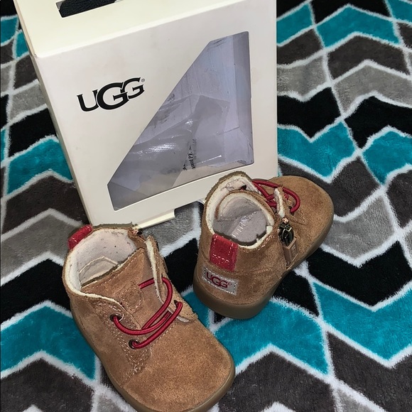 SOLD!! UGG Kristjan Baby Boots Brown - Picture 4 of 5